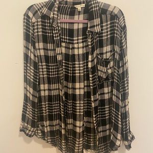 Lightweight Plaid Top